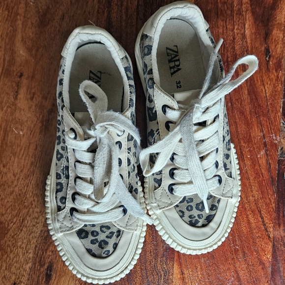 Zara Cheetah Print Sneakers - Picture 1 of 4